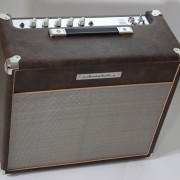 Amplificador Valvulado AcedoAudio VL30 marrom velho tela champagne