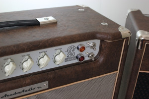 Amplificador Valvulado AcedoAudio acabamento marrom velho 